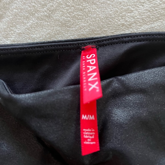 SPANX Black Glossy Faux Leather Leggings - Picture 3 of 4